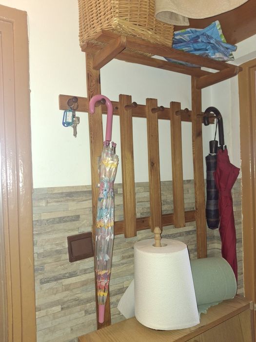 PILNIE SPRZEDAM do 18.10.25r Drewniany wieszak do przedpokoju