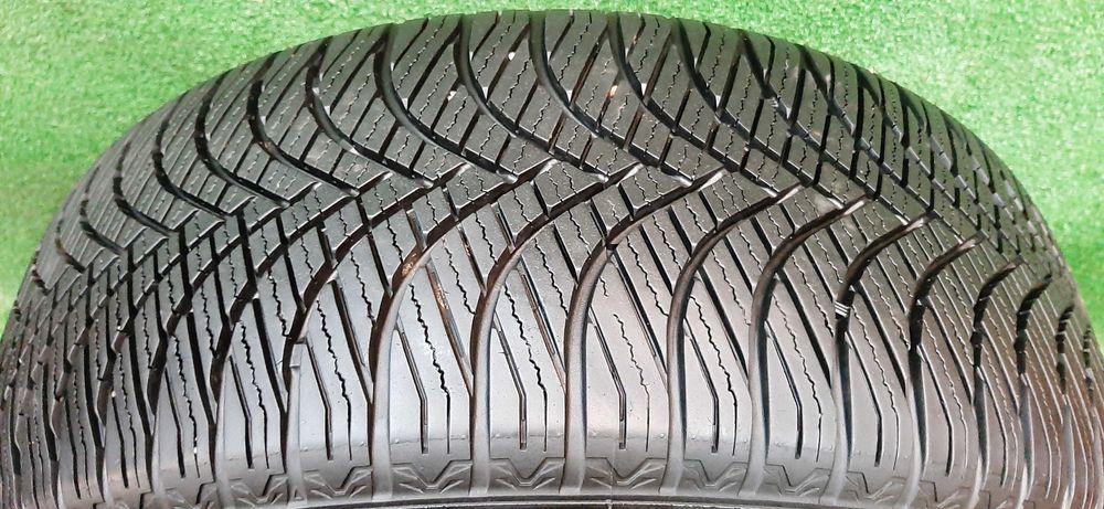 Opony Całoroczne 245/45/18 Trazano Z-401 / 2023r / 7mm / 2szt / Montaż