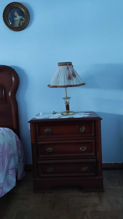 Cama com Mesas de Cabeçeira