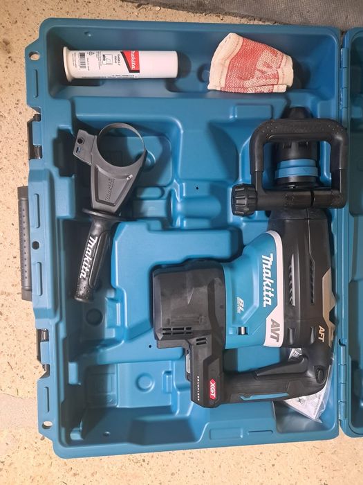 Makita Młot Udarowo Obrotowy 40V SDS MAX HR005G