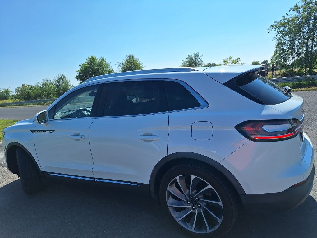 Lincoln Nautilus SUW 2.0 L 4x4