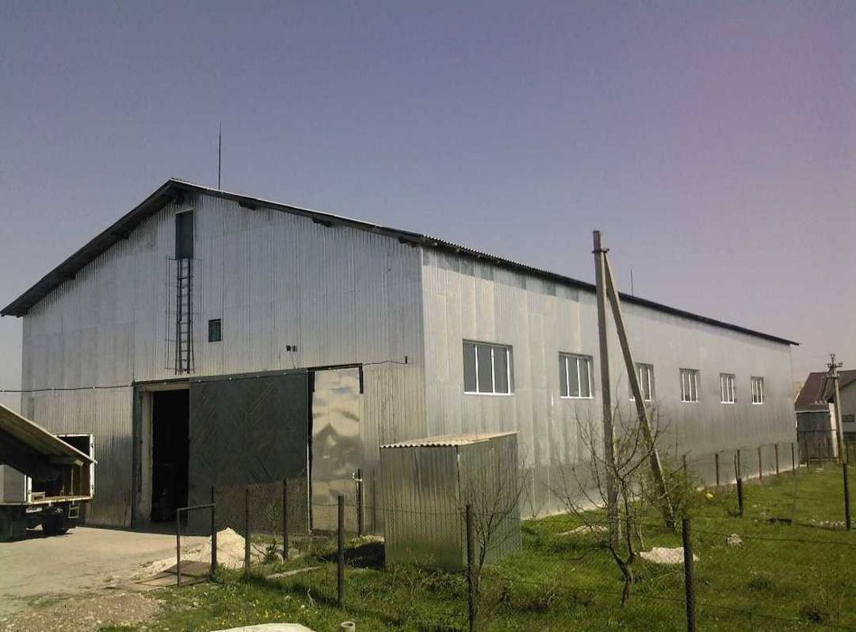 Приміщення 1000 м2  в с. Старий Лисець, за вул. Лисецька