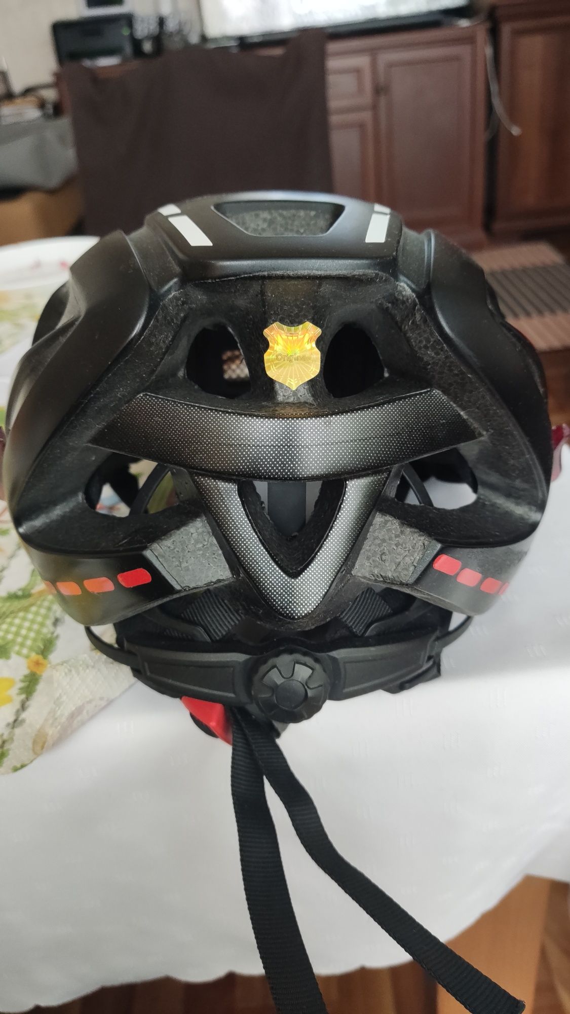 Wielkanoc.  #Kask rowerowy z systemem głośno mówiącym.