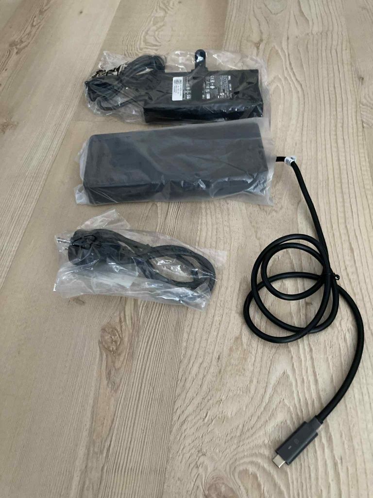 Stacja Dokująca DELL WD19S130W  Nowa