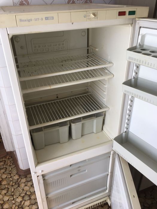 Продаю холодильник Снайге