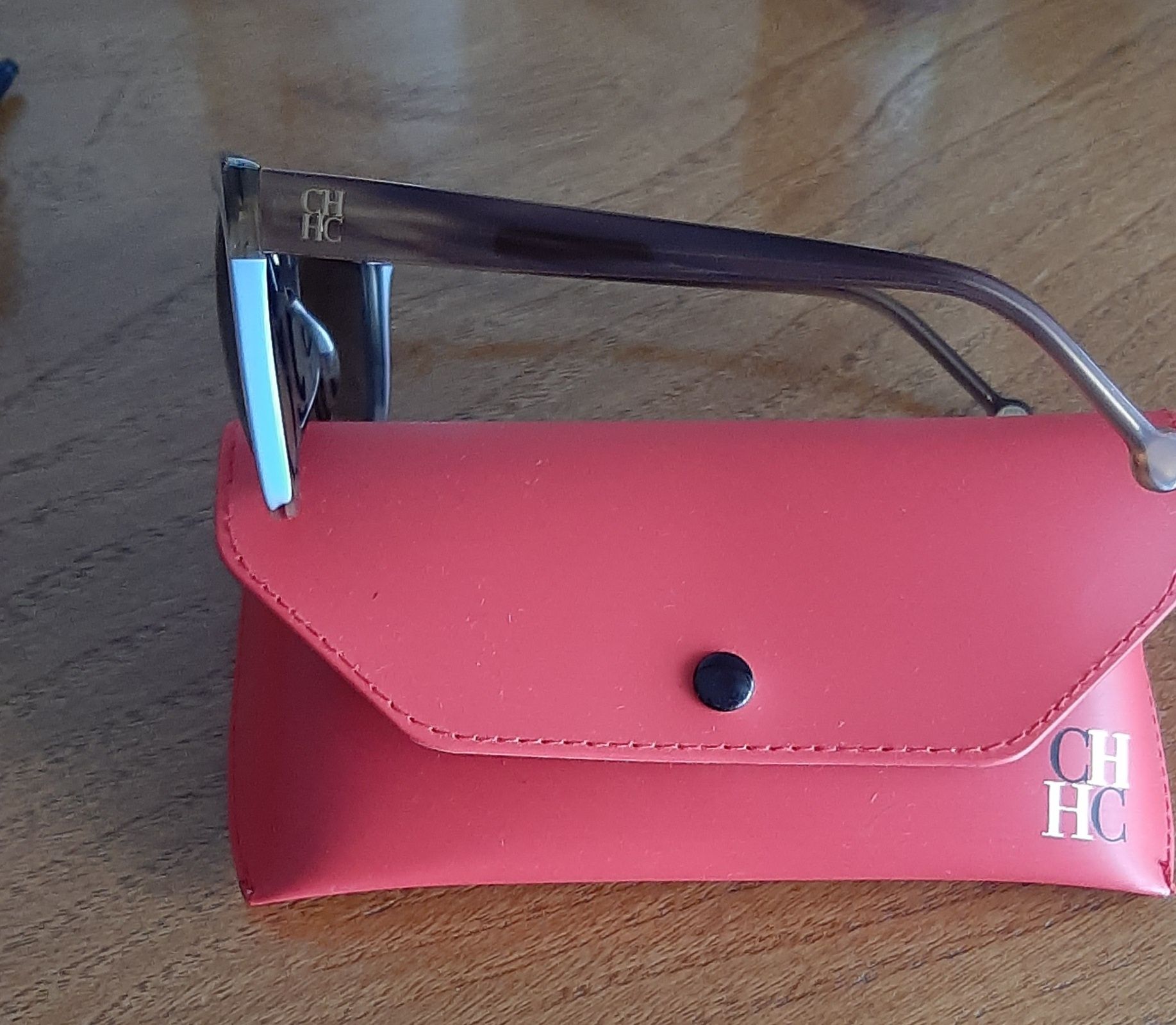 Oculos novos da carolina herrera