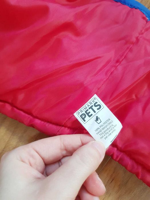 Czerwono niebieska kurtka na zamek Primark Pets L ocieplana