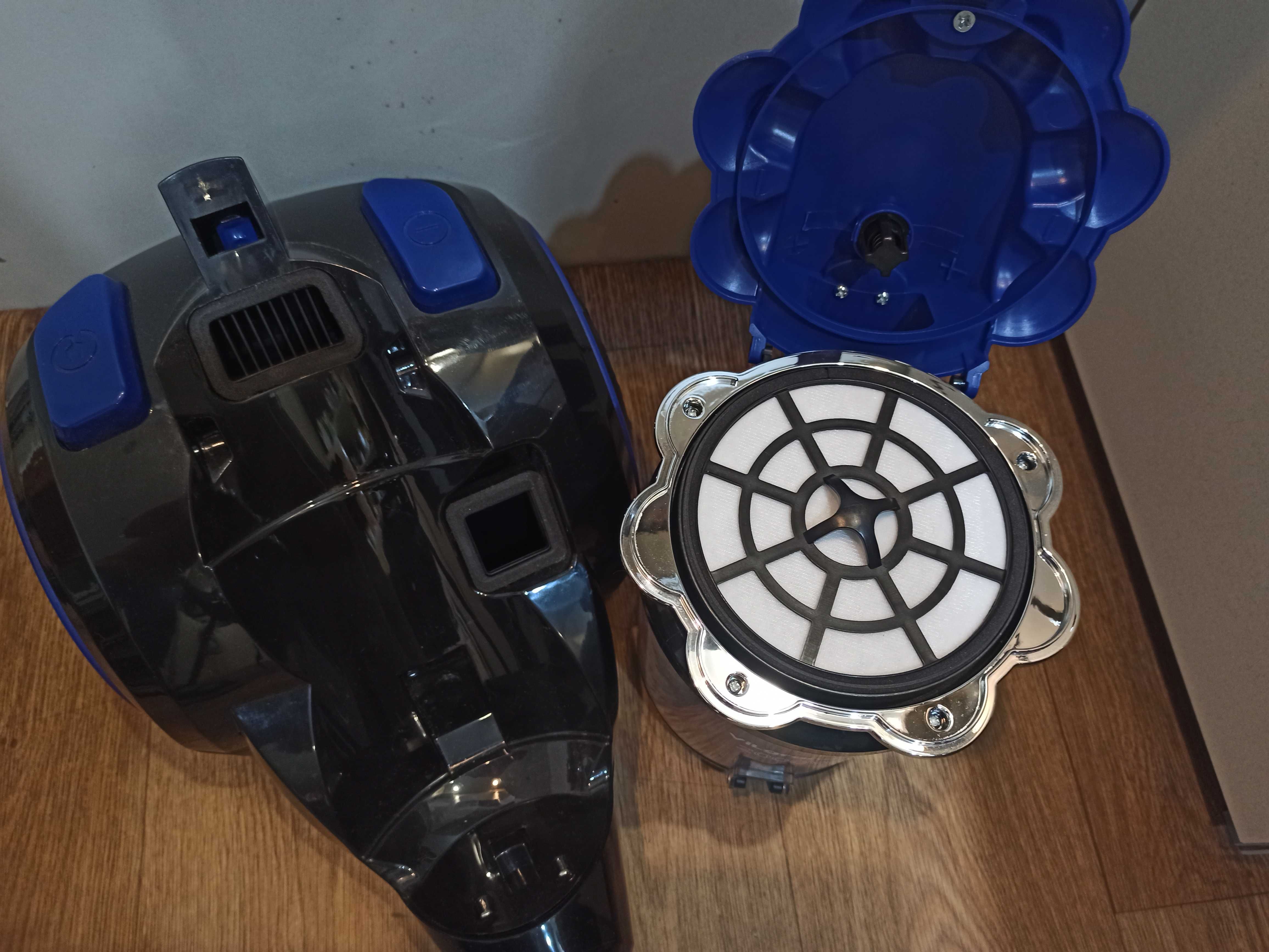 Пилосос Vilgrand VVC2035C