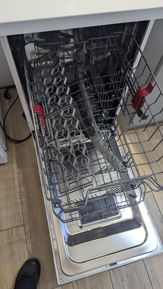 Zmywarka Whirlpool 45 cm jak nowa