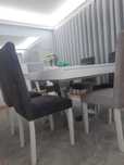 Vendo mesa e cadeiras de jantar