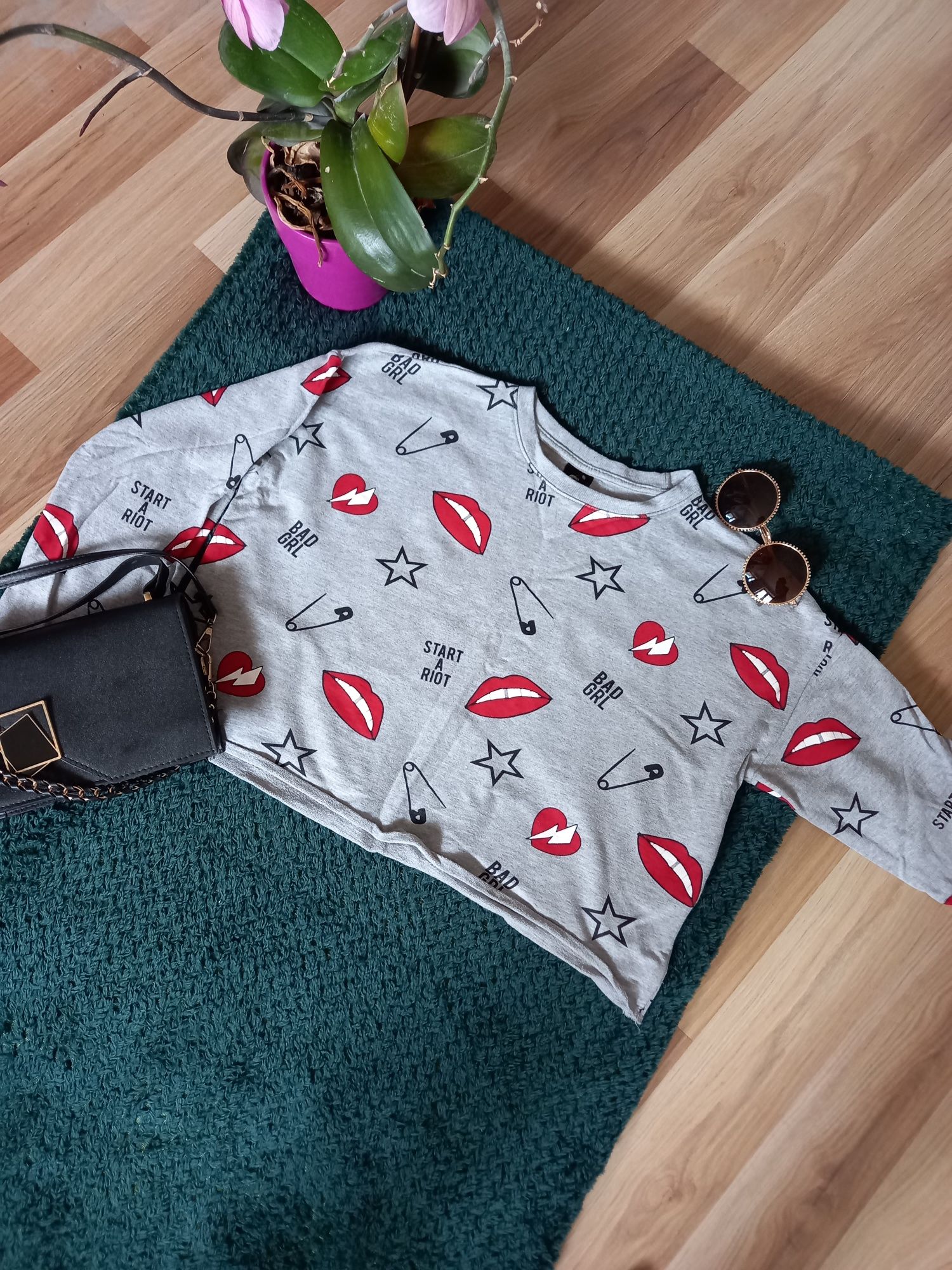 Krótsza bluza sinsay M