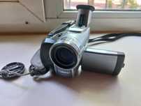 Відеокамера Canon MVX200i