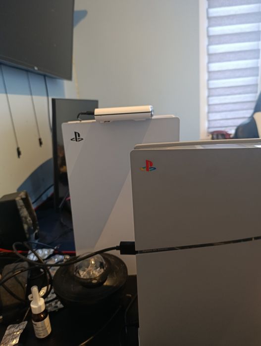 Ps5 1 TB dwa pady nowa konsola
