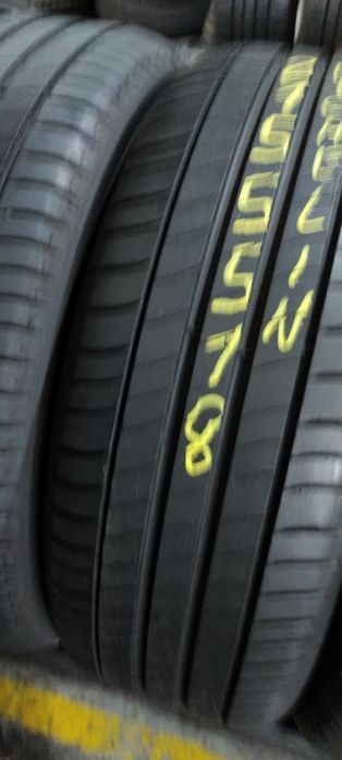 Pneus 215/55/18 semi novos