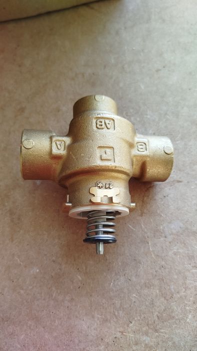 Zawór dzielący Honeywell VCZMG6000/U 3/4" GZ trójdrożny trójdrogowy Re