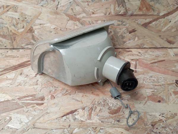 Pisca frente esquerdo SEAT Ibiza I (021A)