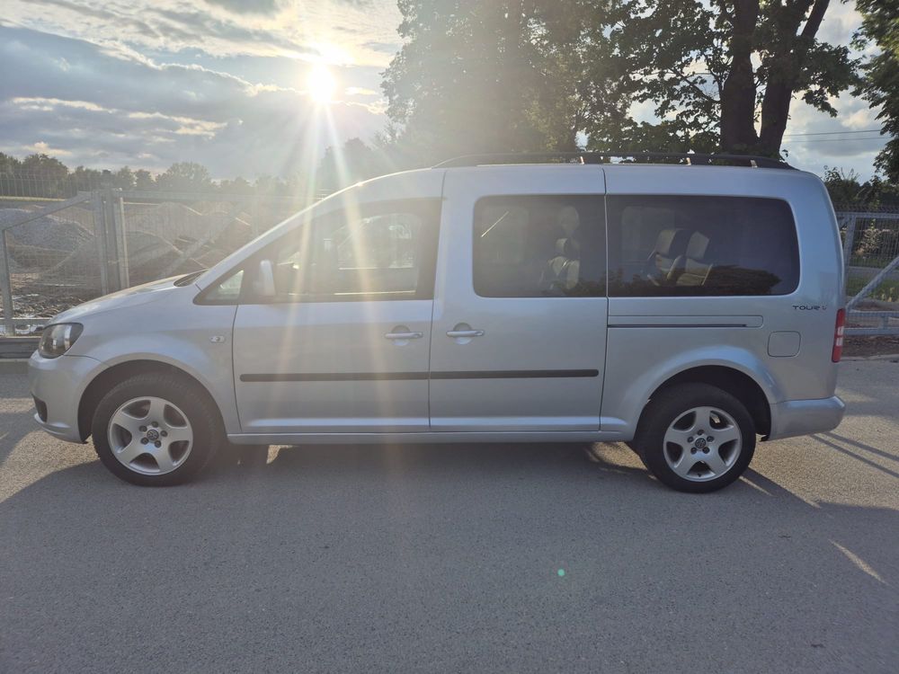 VW Caddy 1.6 TDI MAXI, 113 tys km, 7-osobowy, hak