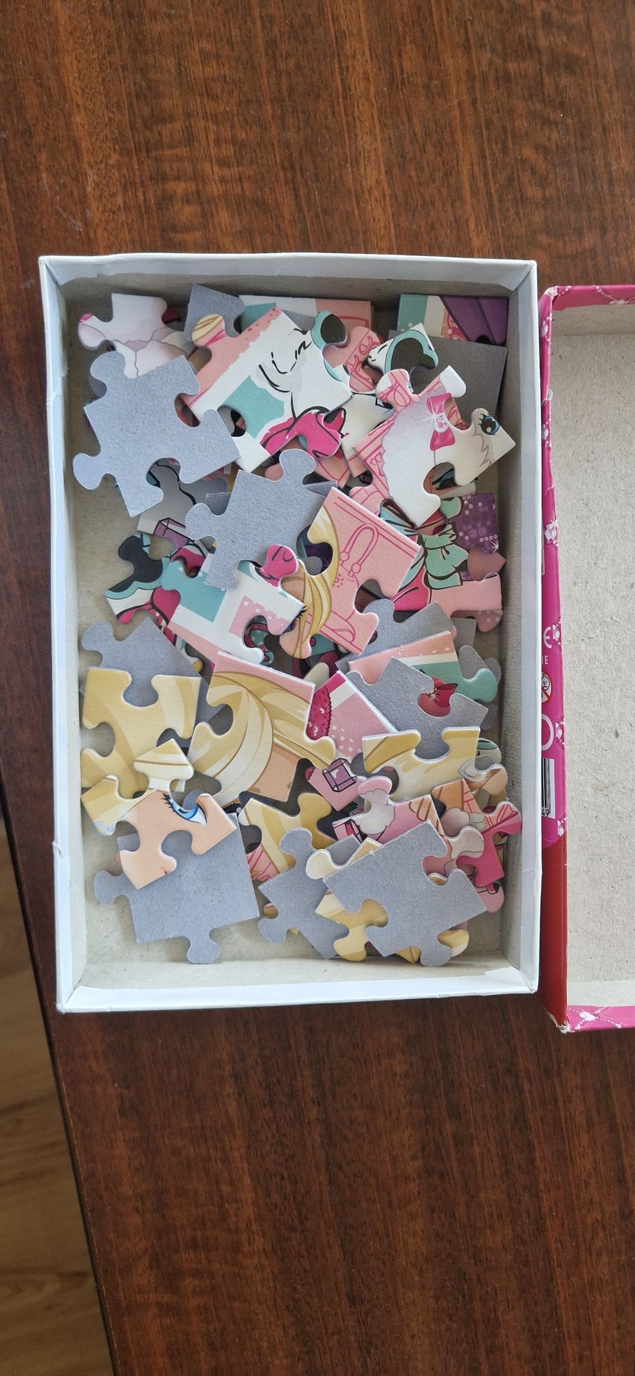 Puzzle Barbie 60 elementów. Bardzo Dobry Stan !