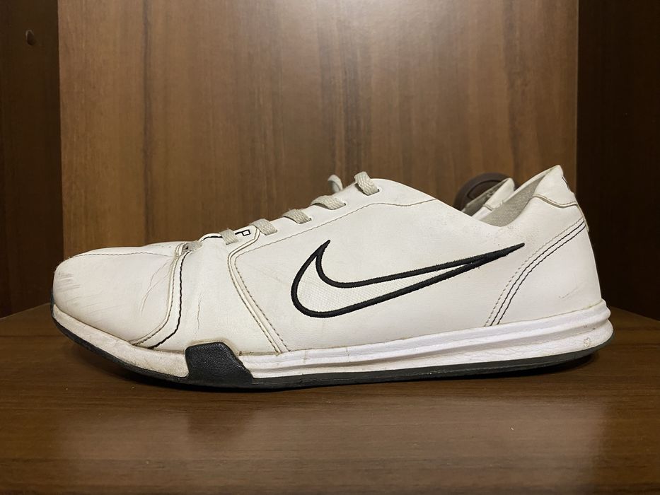 Шкіряні кросівки Nike 42 розміру