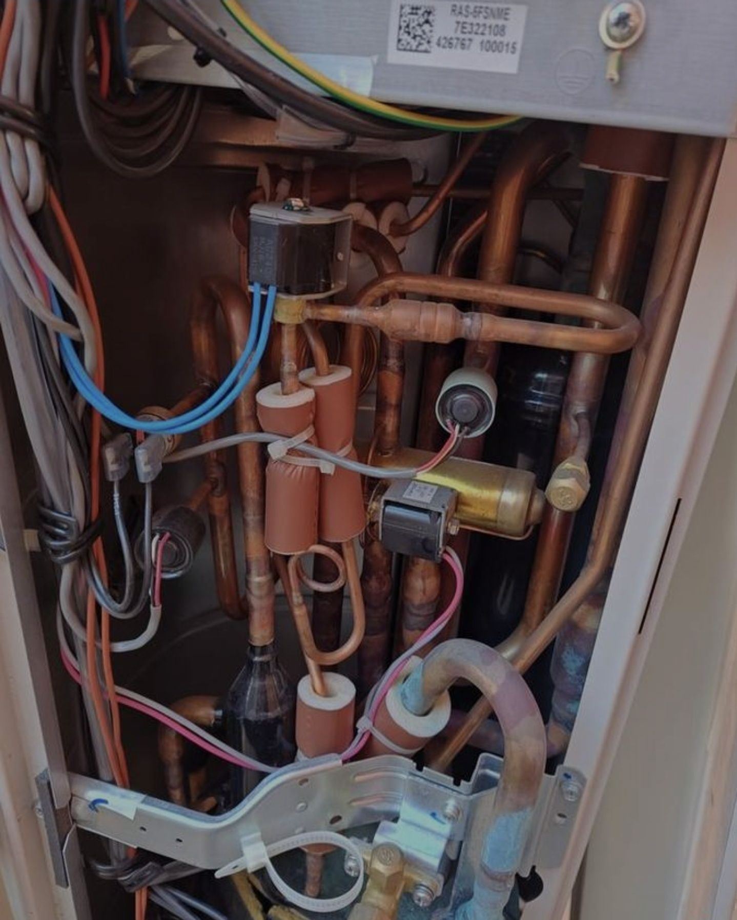 Klimatyzator zewnętrzny hitachi air conditioner ras-55fsnme
