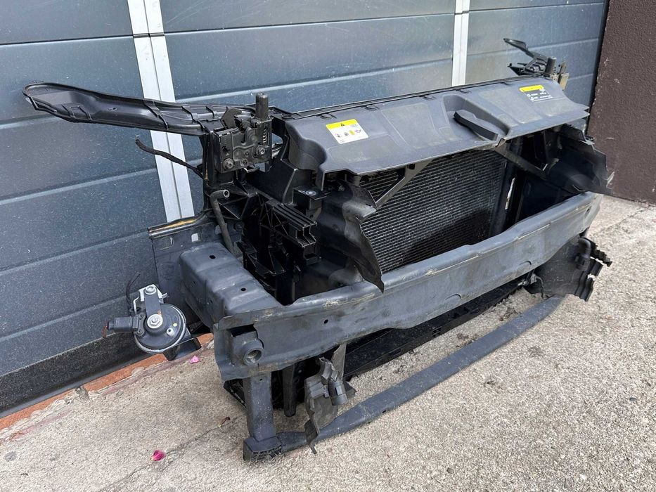 AUDI A3 8Y Передня панель, телевізор