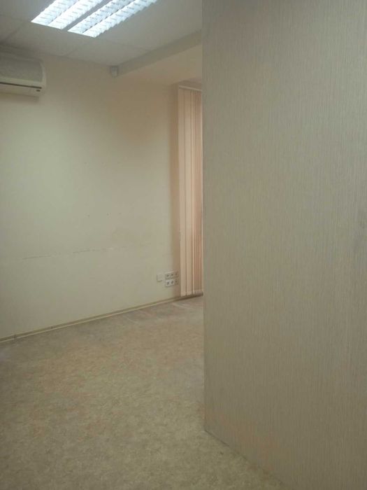 Аренда офис 16м2 и 24м2 за 220грн/м2  рынок ХТЗ пр,Олександрiвський99