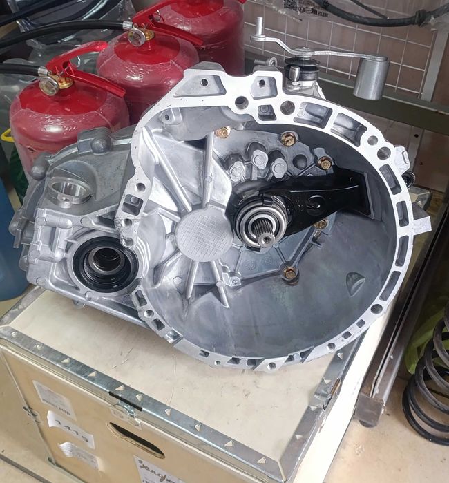 Коробки перемикання передач Джилі, Чері в зборі 3000000011