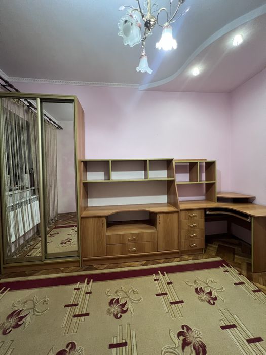 Шафа-купе,комод, стіл