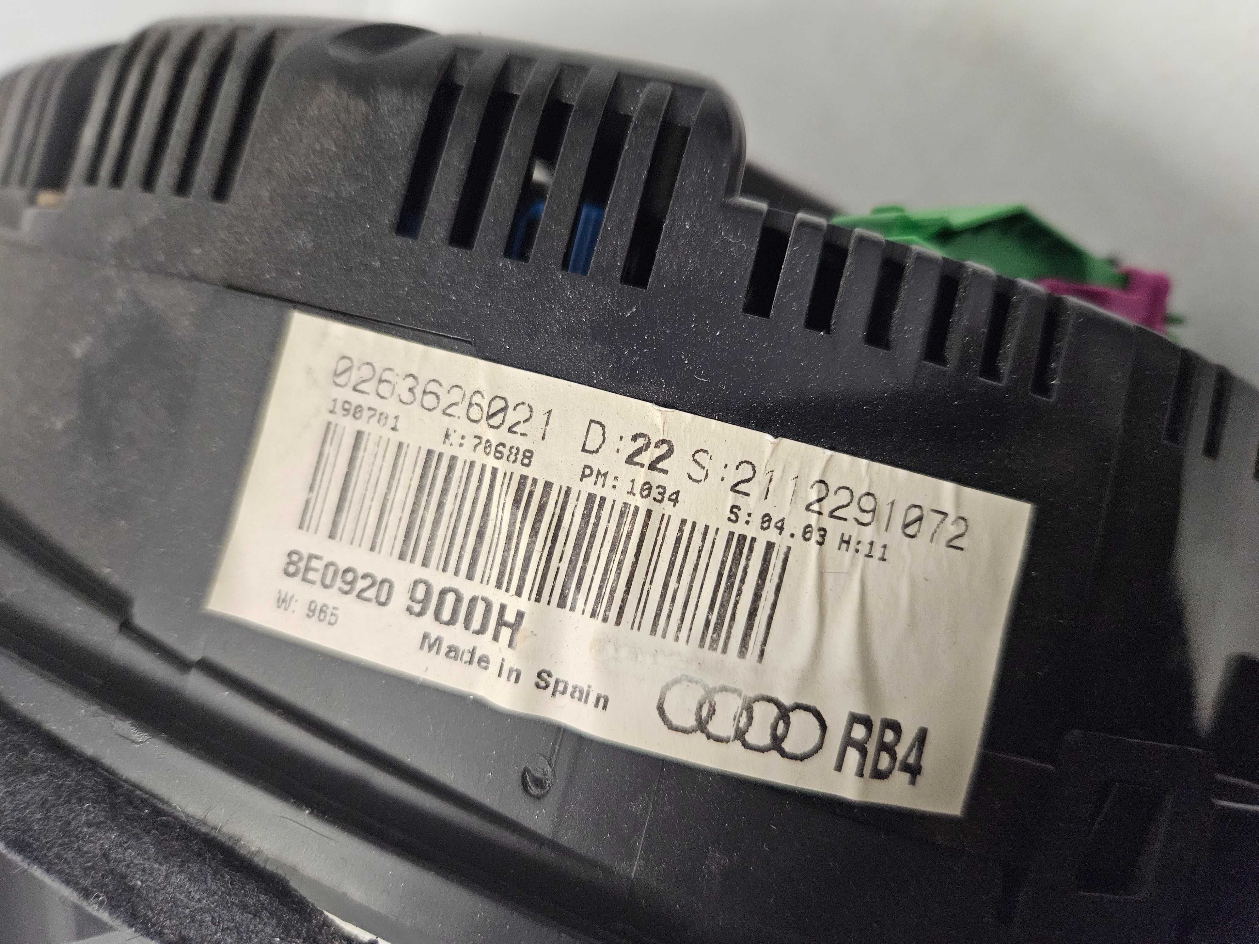 AUDI A4 B6 licznik zegary