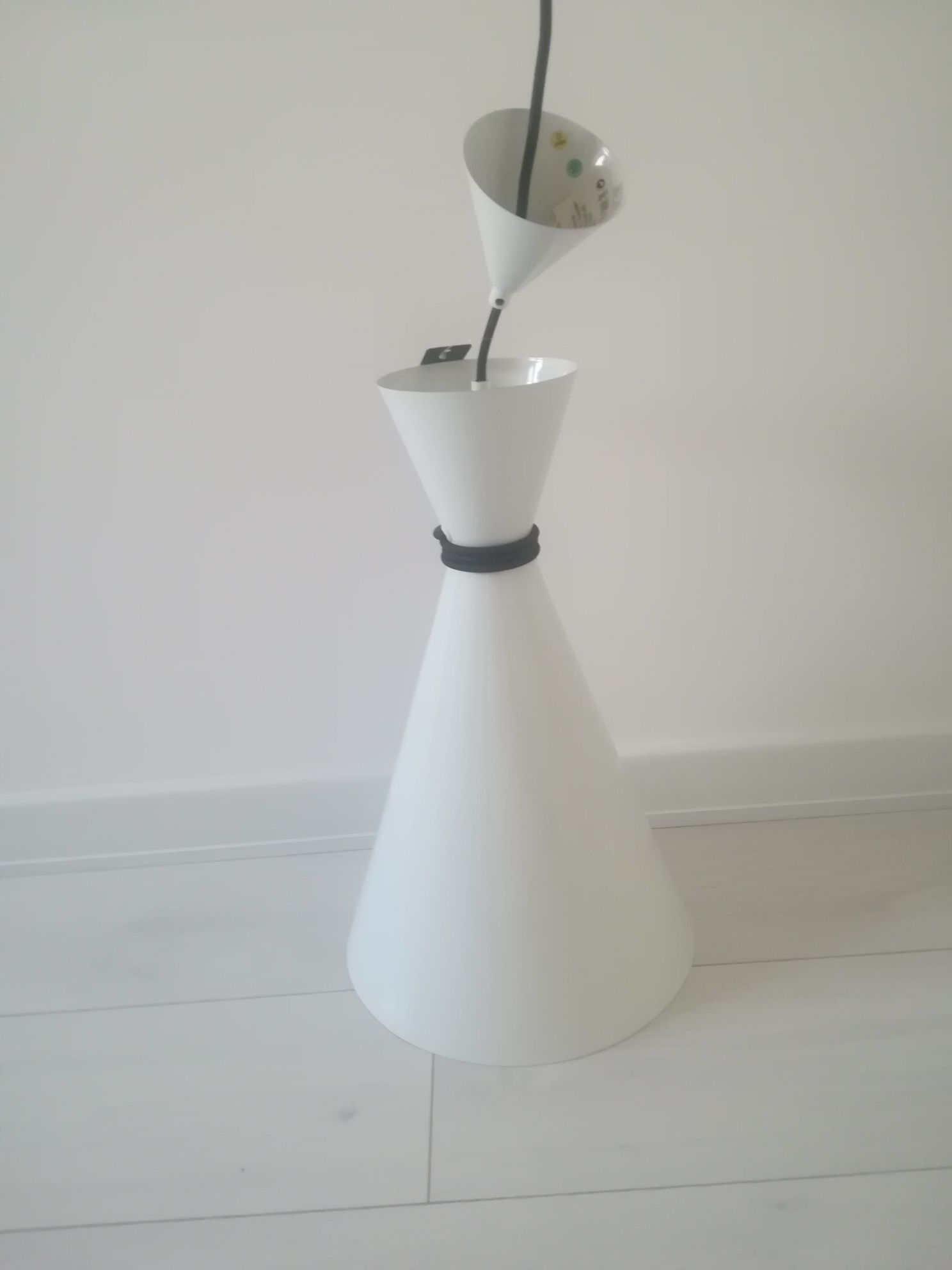 Sprzedam nowa lampę