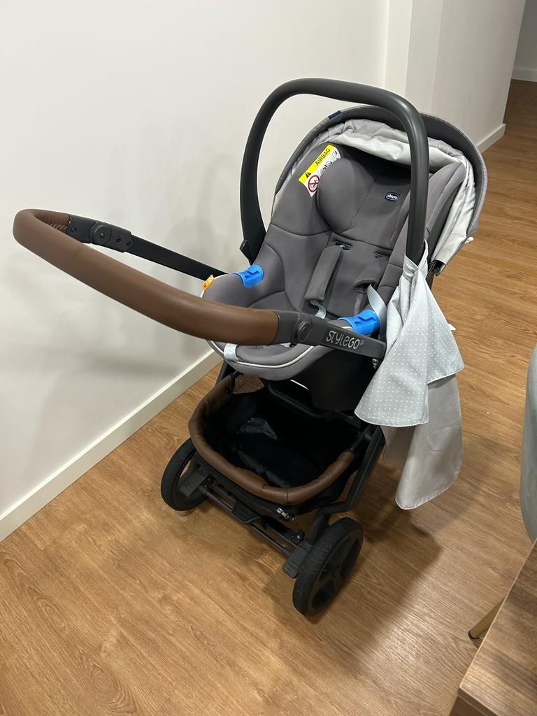 carrinho trio bebé chicco style go up com isofix