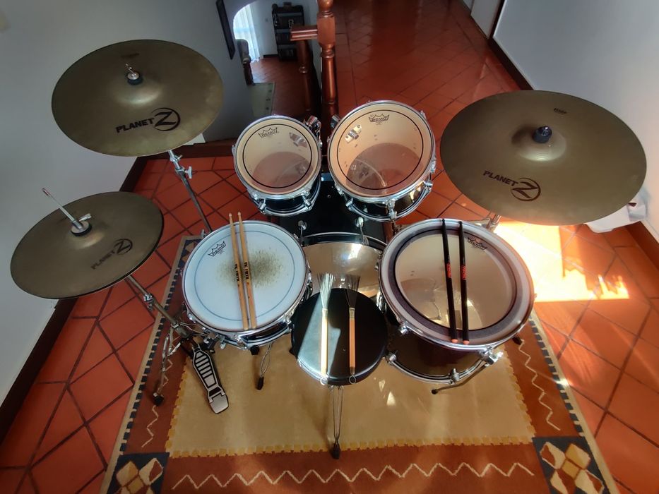 Bateria D2 DDrum com Pratos Zildjan Planet Z