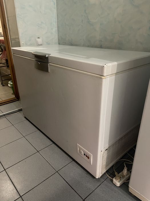Морозильна камера Beko