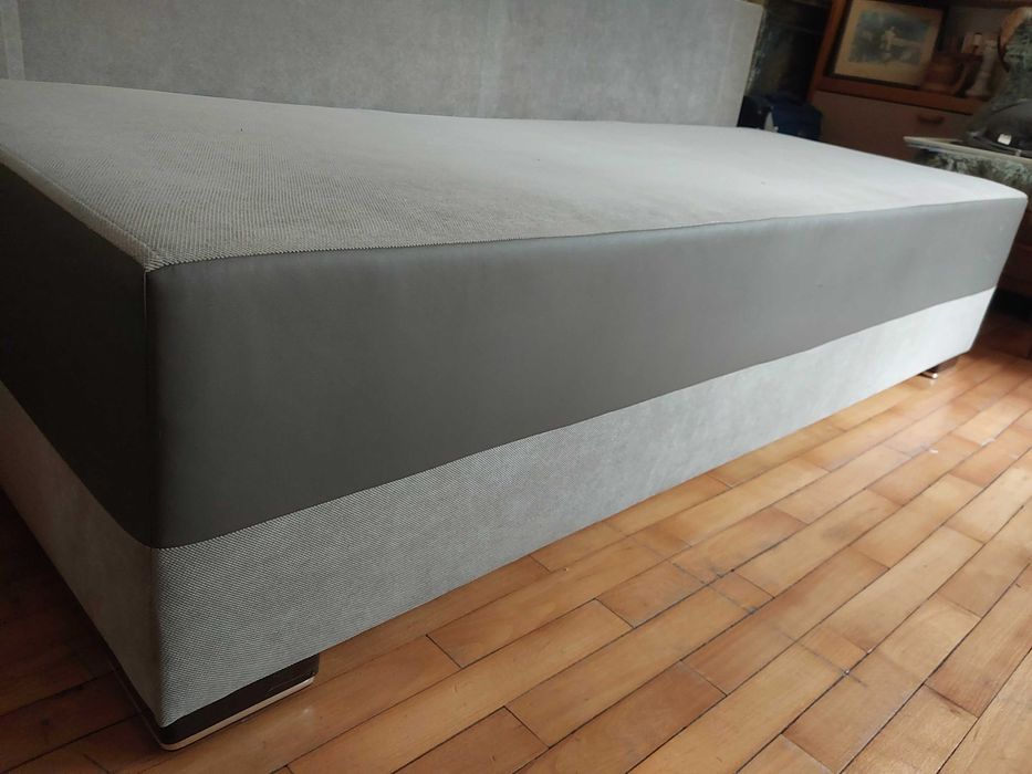 Łóżko rozkladane w dobrym stanie