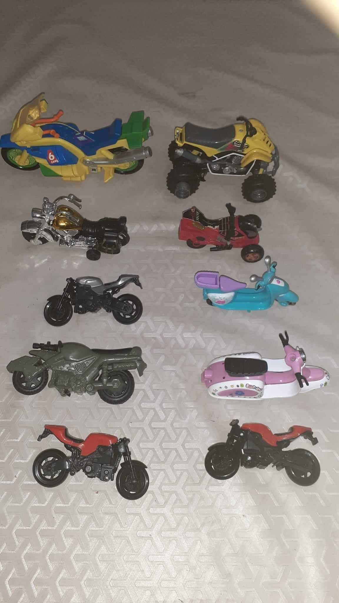 CARROS e motas miniaturas da Dinki, Corgi Toys,Majorette,Matchbox,etc