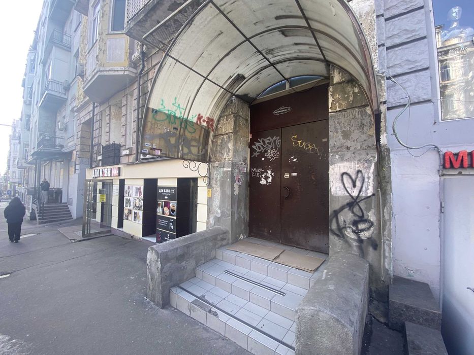 Продам 2-х кімнатну кв. в центрі Києва-вул.Антоновича, 24–155 000 у.е.