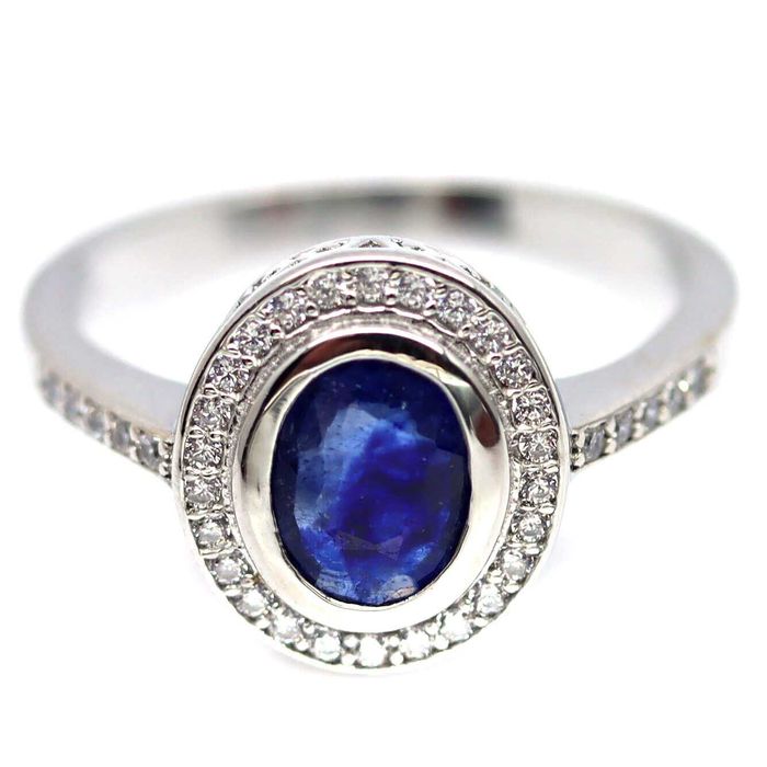 Кольцо с синим сапфиром 6х8 мм, серебро 925 пробы, размеры 18.19