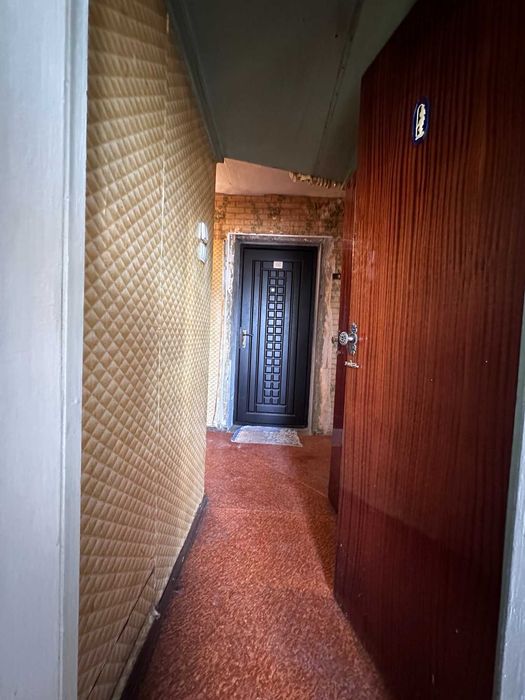 Продам 4  ком  кв  в  р-ні  Боевой  вул   Льотна  1     5/5 пан дома