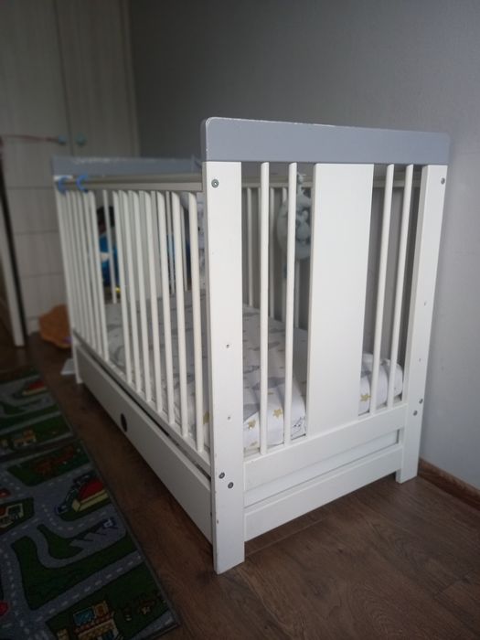Łóżeczko niemowlęce/ dziecięce z materacem,szufladą, 3 poziomy