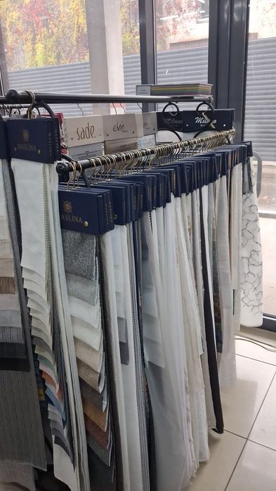 Ковані стійки під одяг