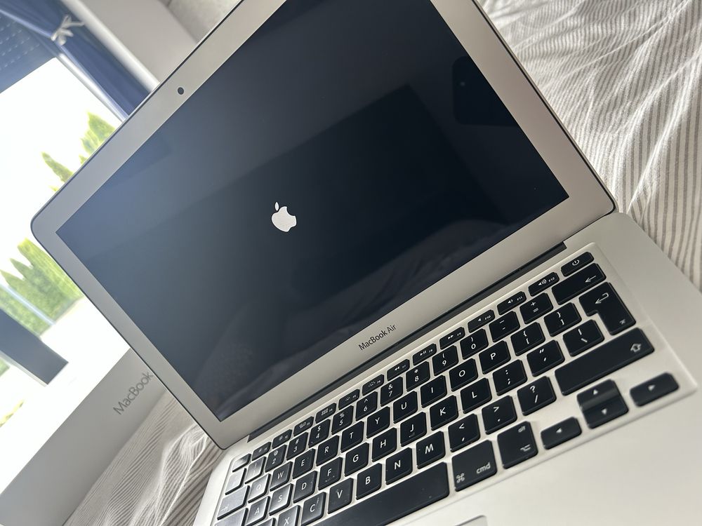 MacBook Air 13 cal Apple