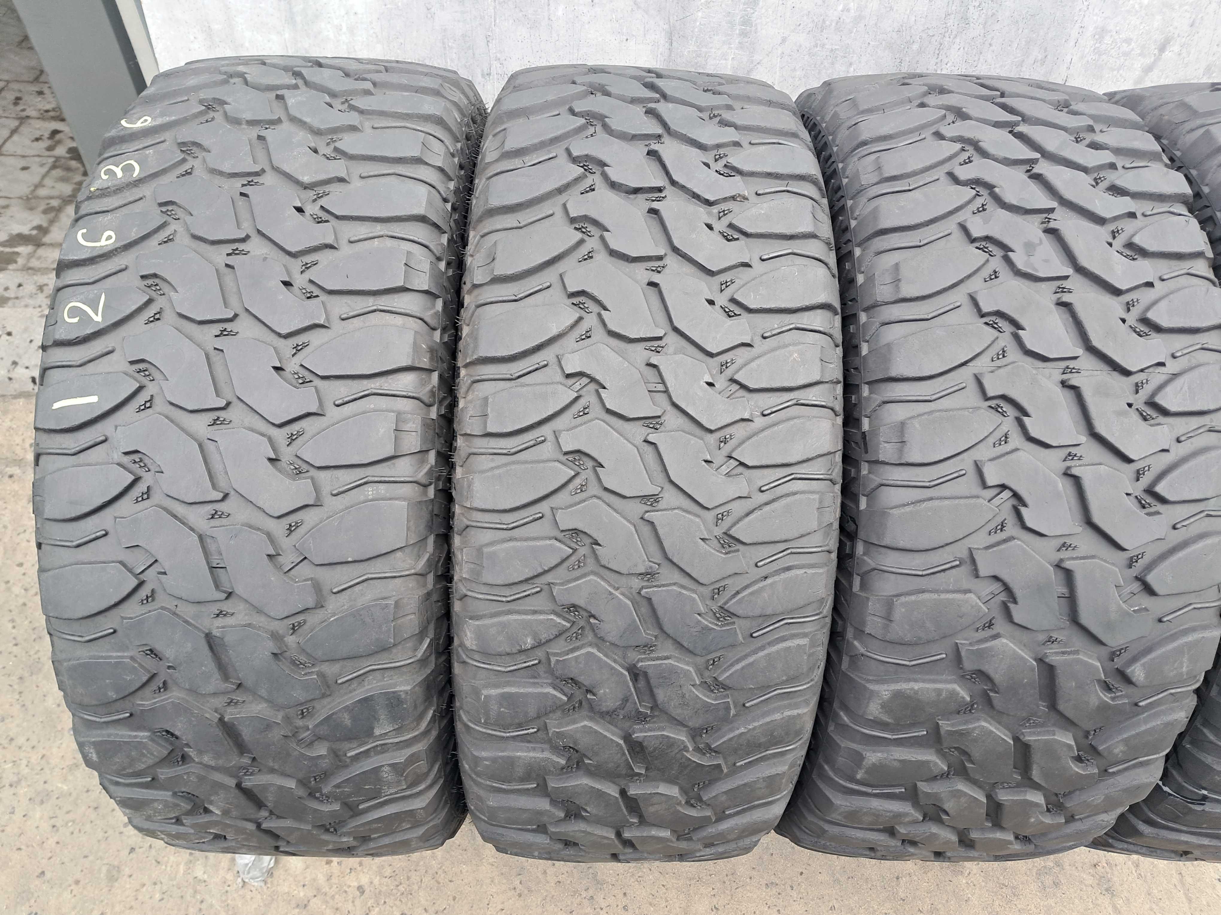 Резина всесезонна, 35x12.50 R20 Radar Renegade R7 MT (арт. 12636)