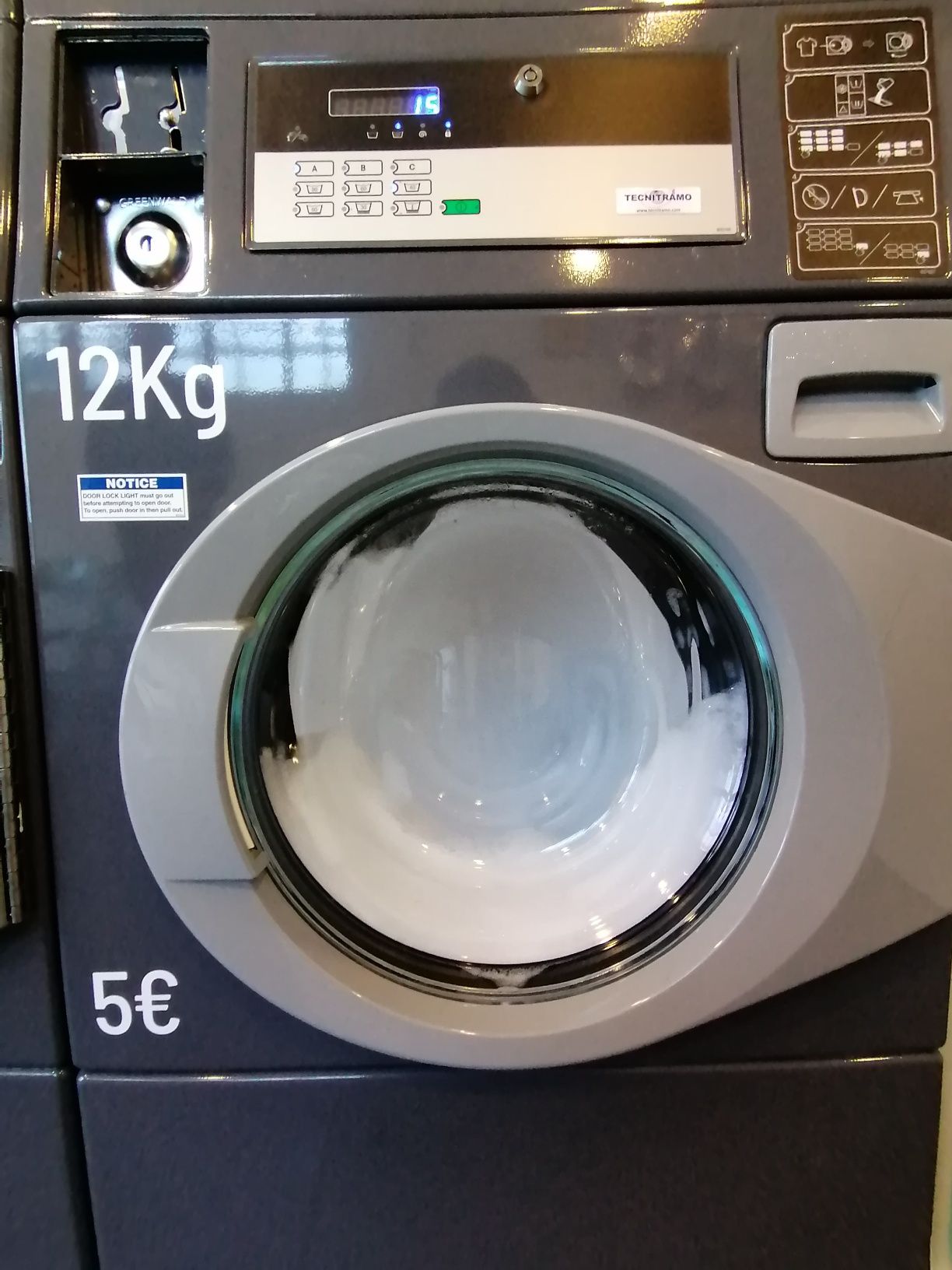 Projecto de lavandaria Self-service 100%de financiamento
