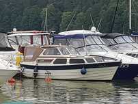 Jacht motorowy SAGA 24