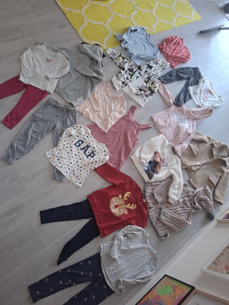 Roupa de menina Out/Inv como nova