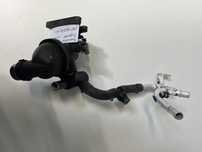 OBUDOWA TERMOSTATU JAGUAR LAND ROVER 2.0D  G4D3-8575-AD