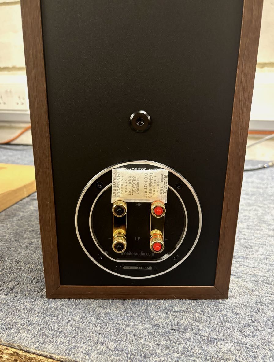 Monitor Audio Bronze 2 полична акустична система високого рівня