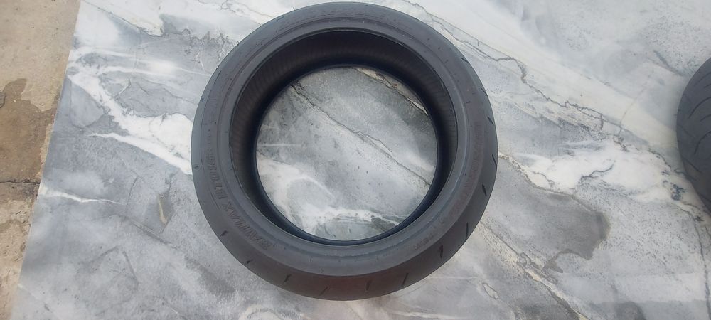 Pneus Brigestone Battlax bt016f 120/70zr17m e bt016r 190/50/17mc