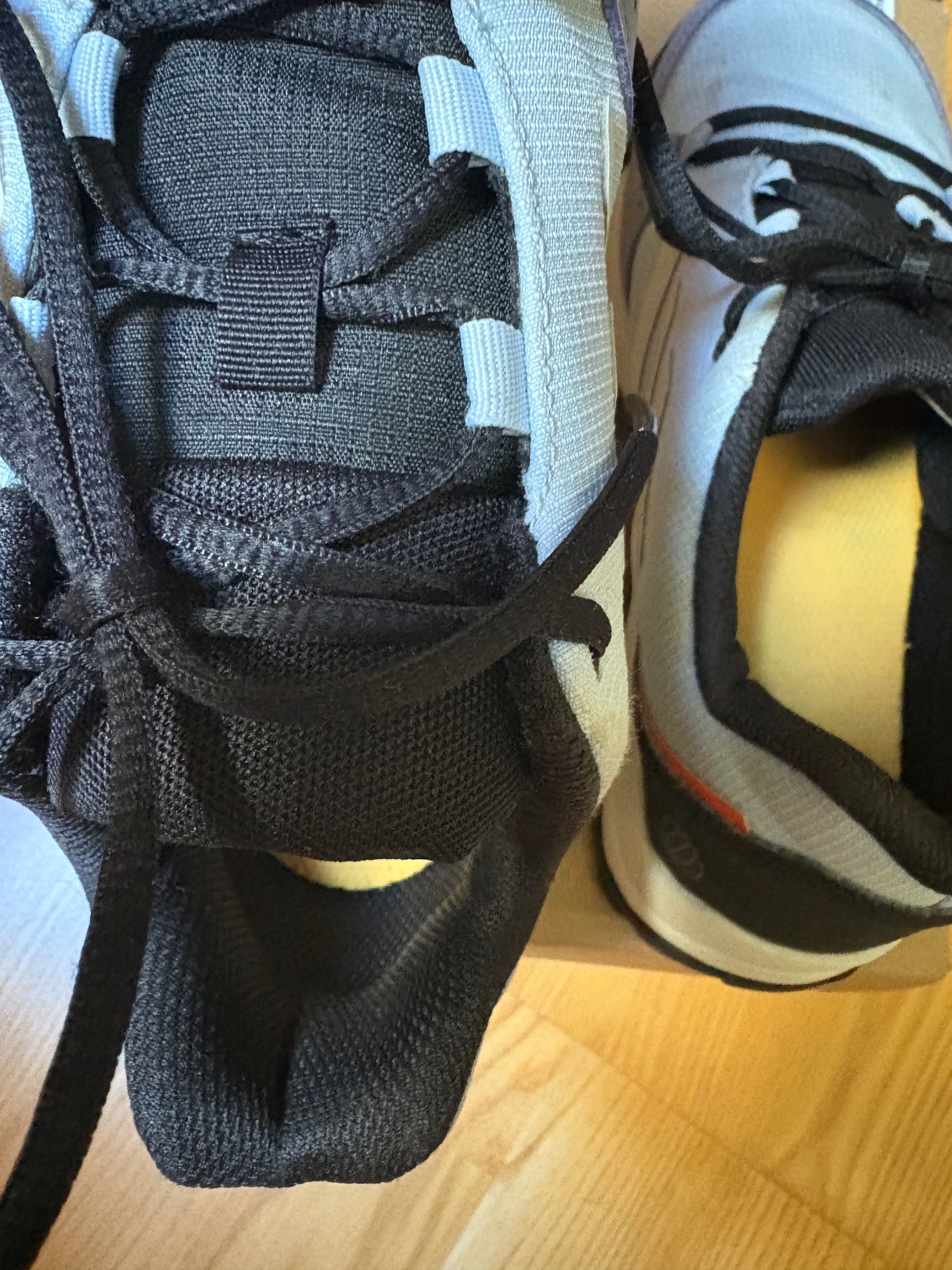 Buty dziecięce Adidas Terrex rozmiar 35,5