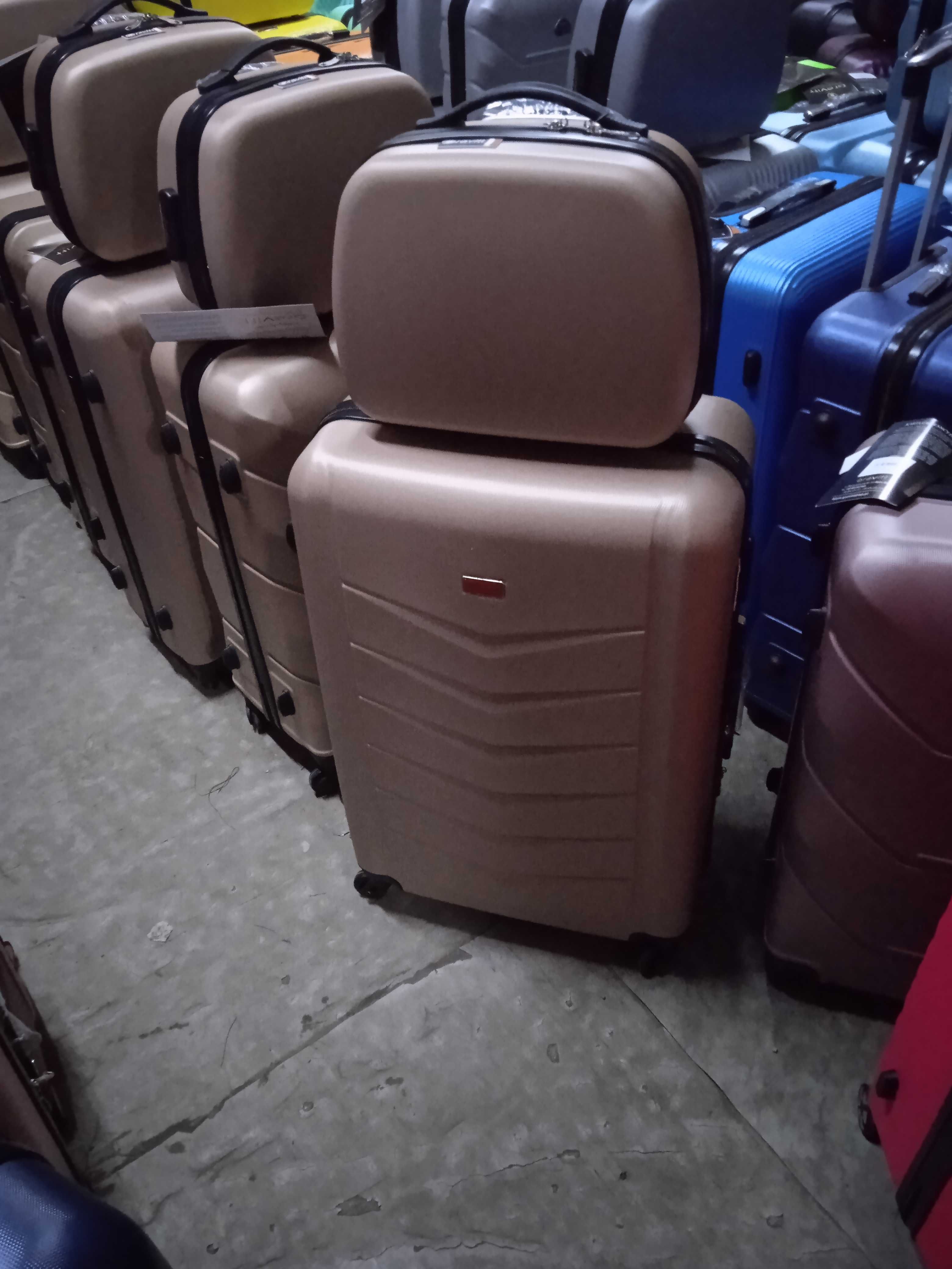 Walizka podróżna duża xxl z kuferkiem na 4 kołach z ABS